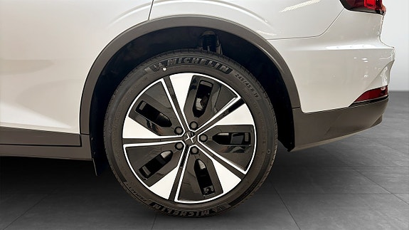 Polestar 2 6 of 18