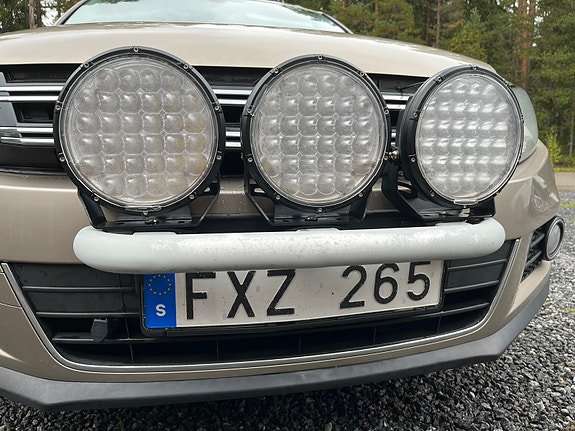 Volkswagen Tiguan 9 of 13