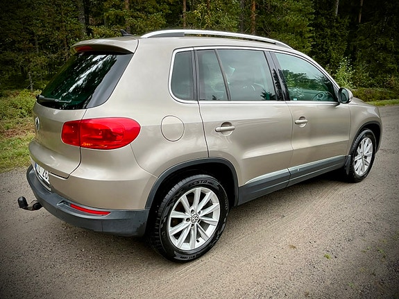 Volkswagen Tiguan 3 of 13