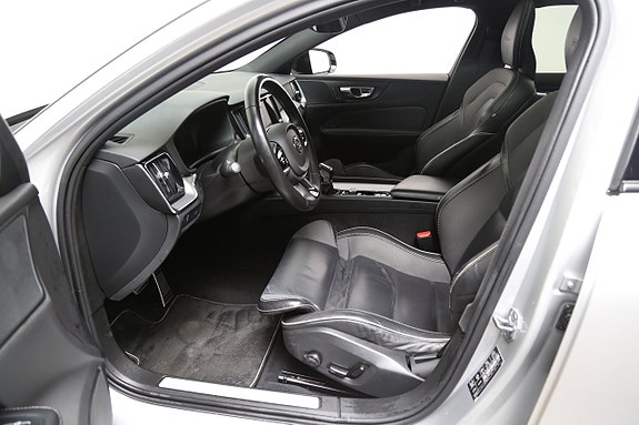 Volvo V60 10 of 30
