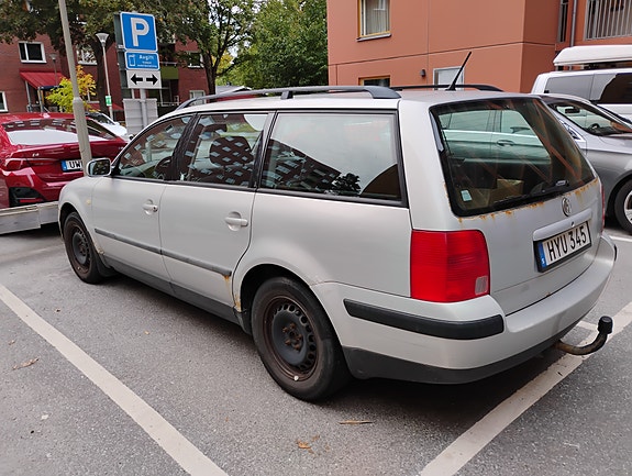 Volkswagen Passat 4 of 7