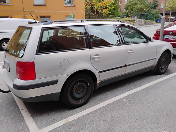 Volkswagen Passat 3 of 7