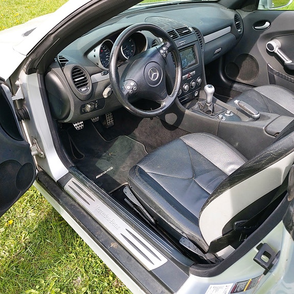 Mercedes-Benz SLK200 4 of 7