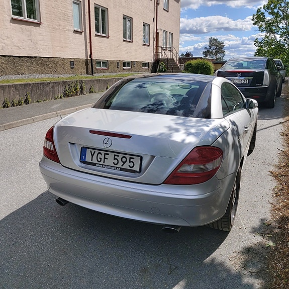 Mercedes-Benz SLK200 2 of 7