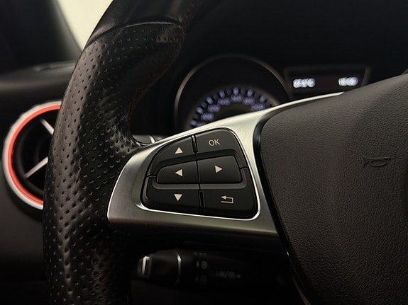 Mercedes-Benz GLA220 d 18 of 30