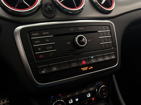 Mercedes-Benz GLA220 d 22 of 30
