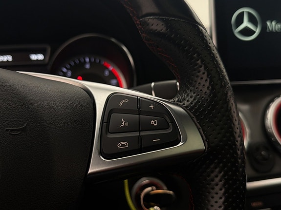 Mercedes-Benz GLA220 d 20 of 30
