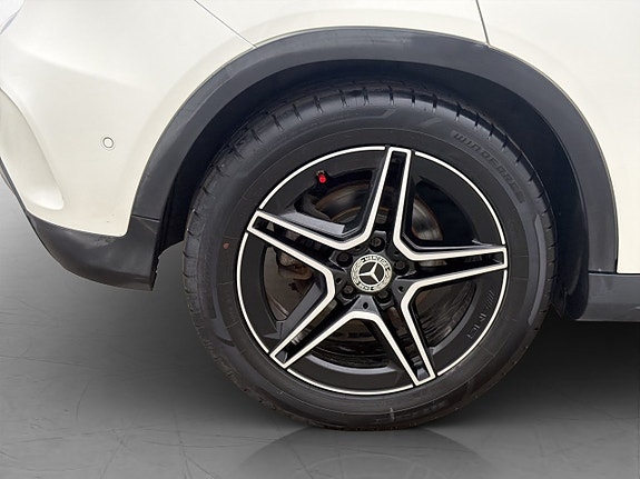 Mercedes-Benz GLA220 d 30 of 30