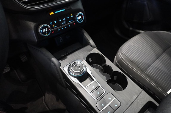 Ford Kuga 10 of 12