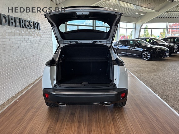 Peugeot 2008 6 of 17
