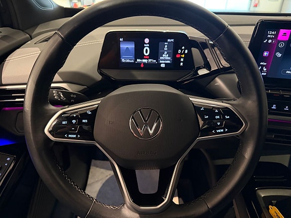 Volkswagen ID.4 6 of 17