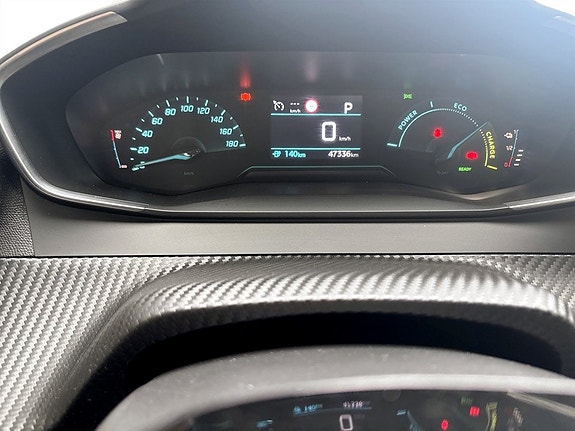 Peugeot e-2008 8 of 15