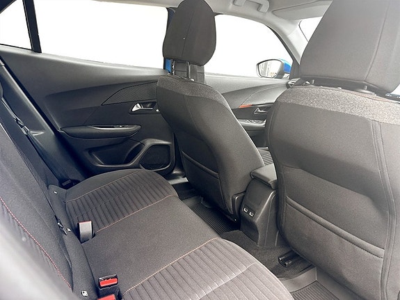 Peugeot e-2008 12 of 15