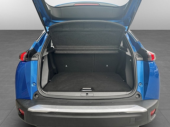 Peugeot e-2008 15 of 15
