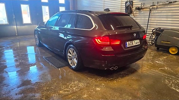 BMW 520d 2 of 6