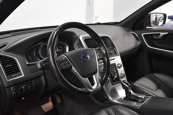 Volvo XC60 9 of 21