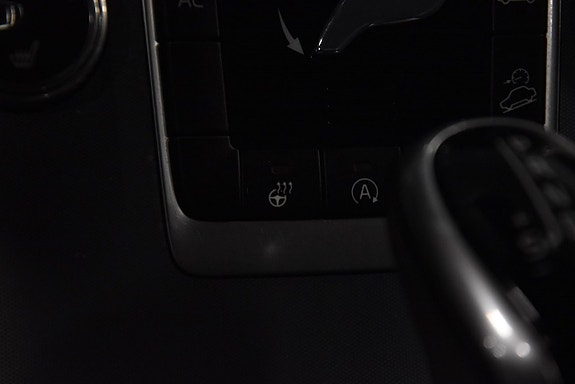 Volvo XC60 17 of 21