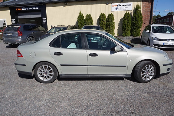 Saab 9-3 4 of 7