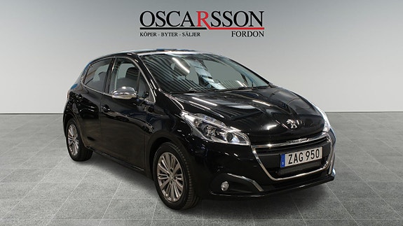 Peugeot 208 2 of 10