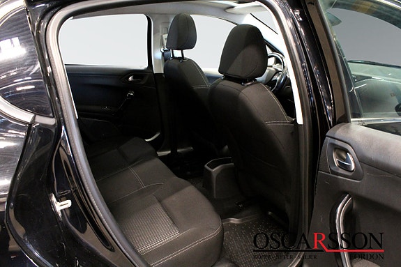Peugeot 208 9 of 10
