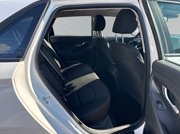 Hyundai i30 14 of 27