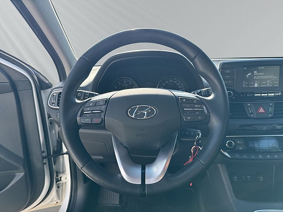 Hyundai i30 10 of 27