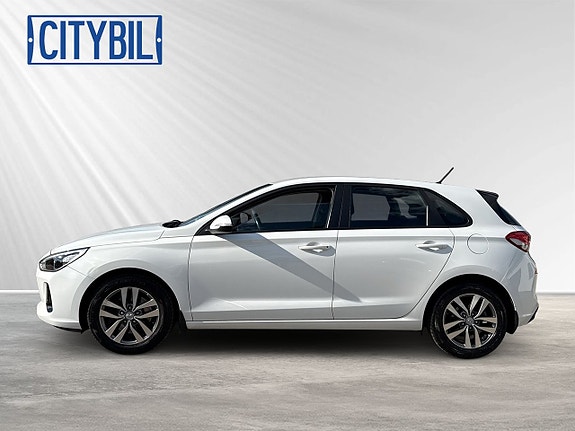 Hyundai i30 2 of 27
