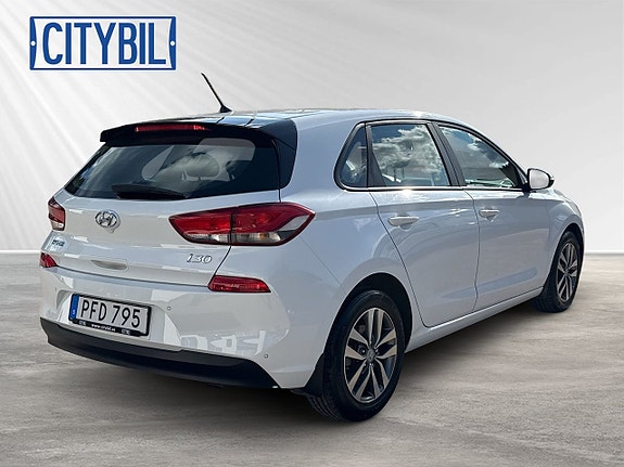 Hyundai i30 4 of 27