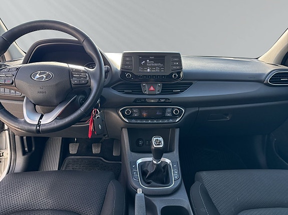 Hyundai i30 16 of 27