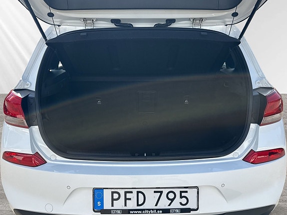 Hyundai i30 8 of 27