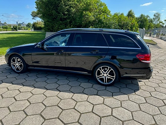Mercedes-Benz E220 3 of 14