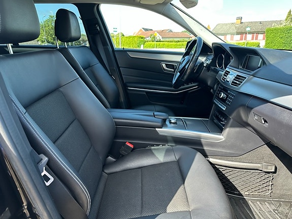 Mercedes-Benz E220 13 of 14