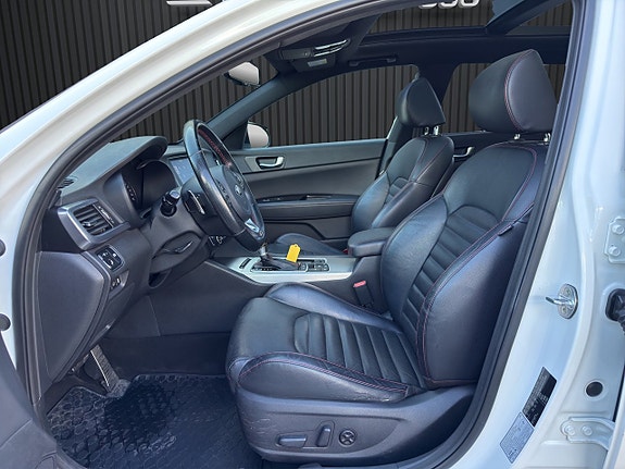 Kia Optima 10 of 24