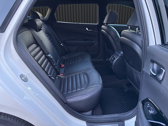 Kia Optima 13 of 24