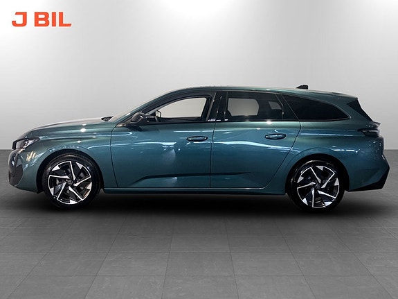 Peugeot 308 SW 13 of 15