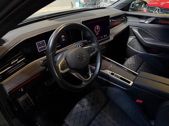 Volkswagen Passat 13 of 14