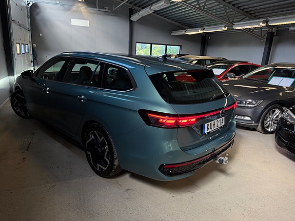 Volkswagen Passat 6 of 14