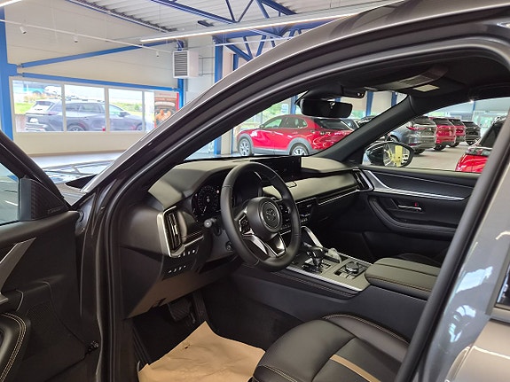 Mazda CX-60 8 of 15