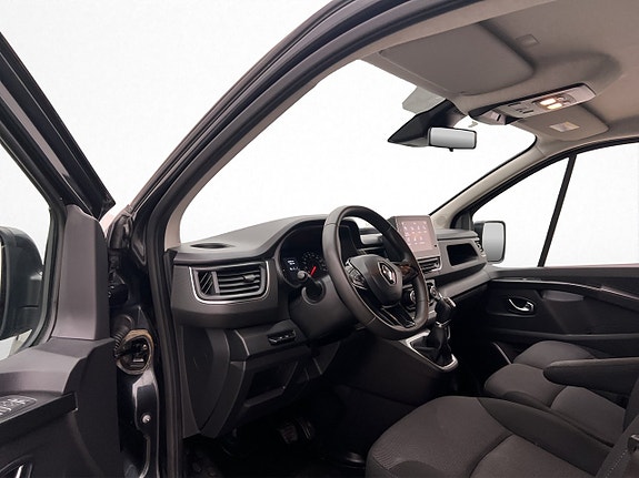 Renault Trafic 13 of 30