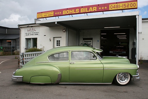 Chevrolet Deluxe 8 of 24
