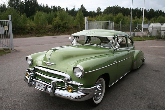 Chevrolet Deluxe 23 of 24