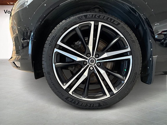 Volvo XC60 9 of 20
