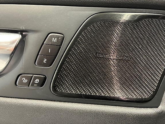 Volvo XC60 19 of 20