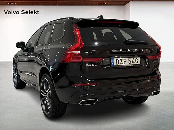 Volvo XC60 2 of 20