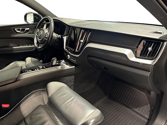 Volvo XC60 4 of 20