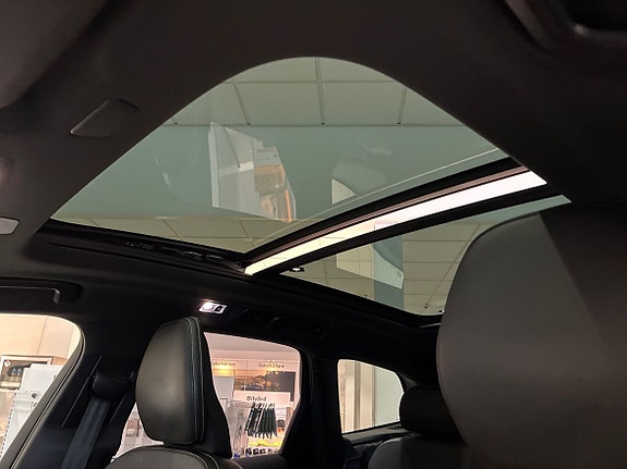 Volvo XC60 16 of 20