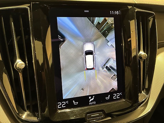 Volvo XC60 14 of 20