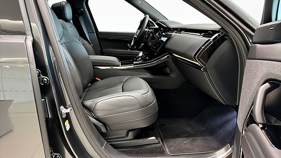 Land Rover Range Rover Sport 3 of 14