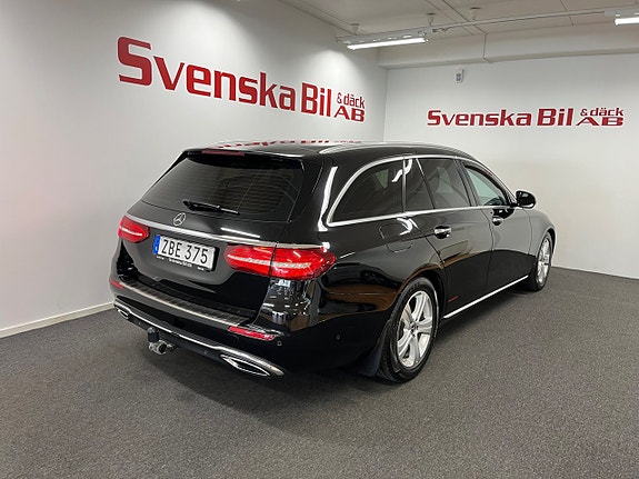Mercedes-Benz E200 8 of 24