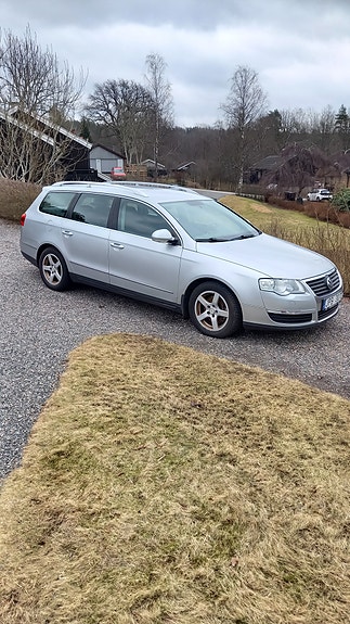 Volkswagen Passat 3 of 6